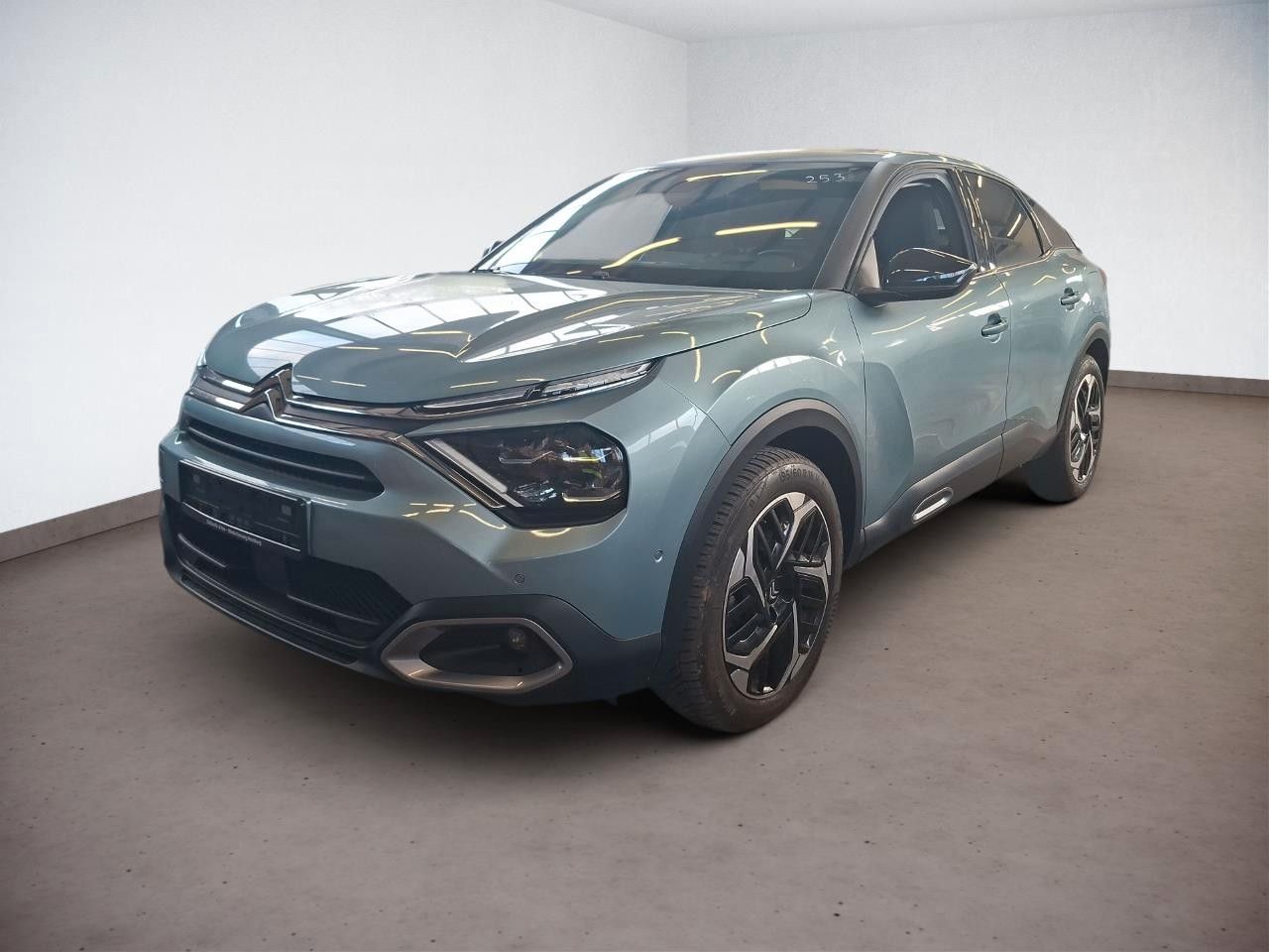 Fahrzeugabbildung Citroën C4 Lim. 1.2T SHINE NAVI/LED/KAMERA/VIRT./NEBEL