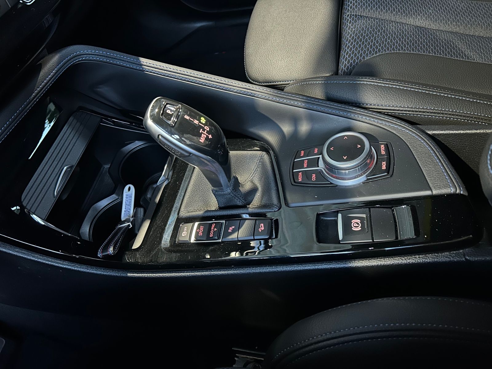 Fahrzeugabbildung BMW X2 xDrive M35 i HiFi LED NAVI ALU