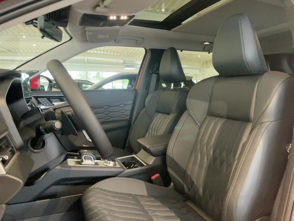 Mitsubishi Outlander *TOP*PHEV* MJ 2025*Panoramadach*