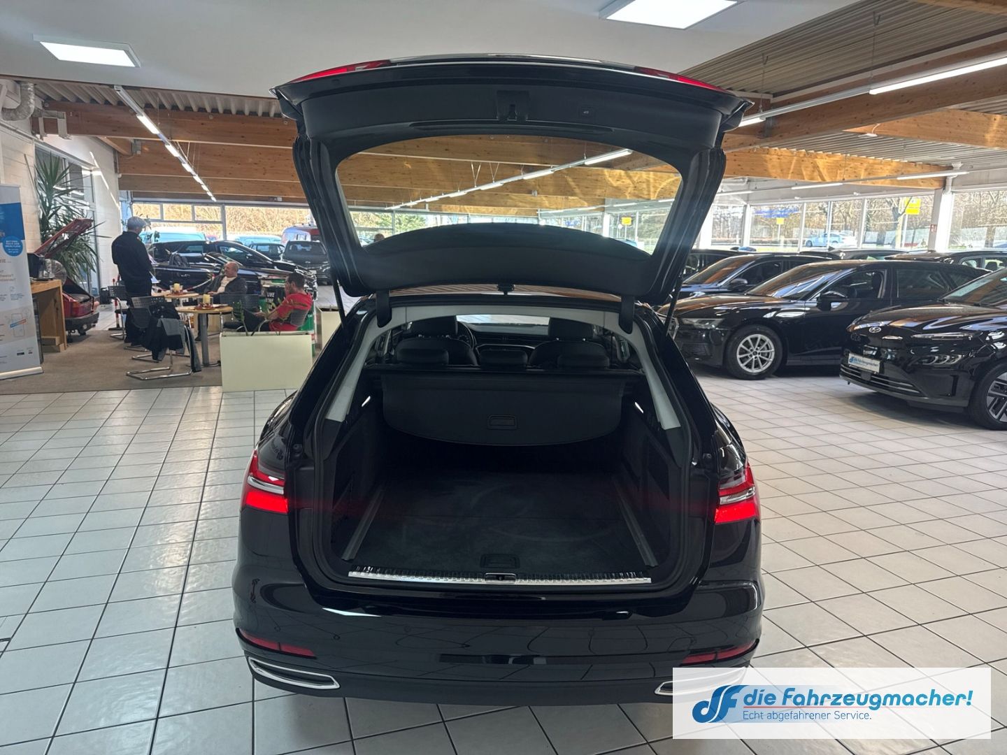 Fahrzeugabbildung Audi A6 Avant 40 TDI Navi LED ACC El. Heckklappe Mehr