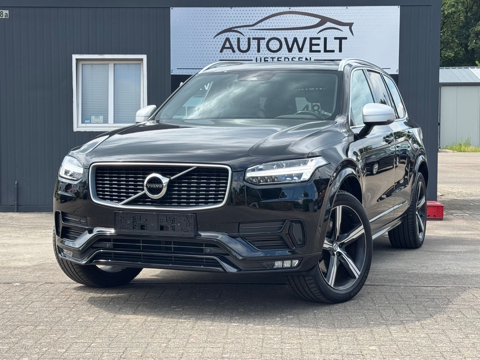Volvo XC90 - 1