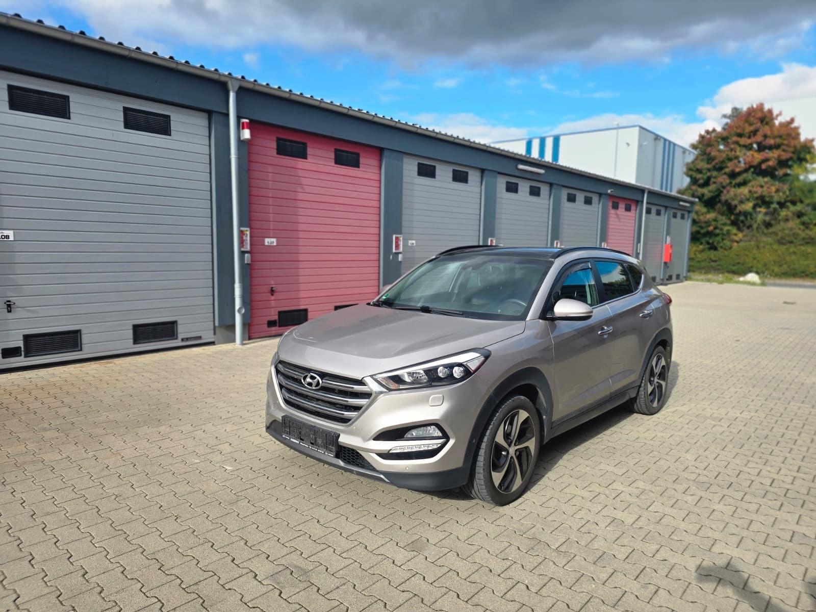 Hyundai Tucson Premium 4WD/KAMERA//NAVI/ AHK