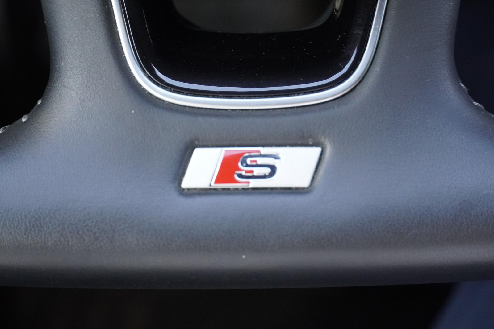 Audi A4 2.0 TFSI S-tronic S-Line LED ACC Navi Kamera