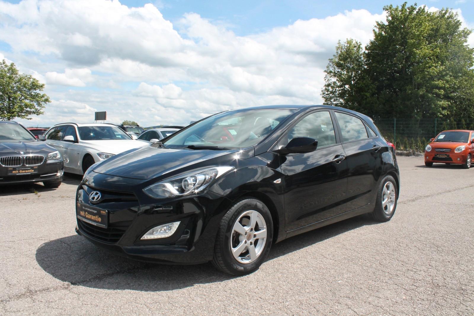 Hyundai i30 KLIMA ALU MFL  PDC TÜV UND SERVICE NEU