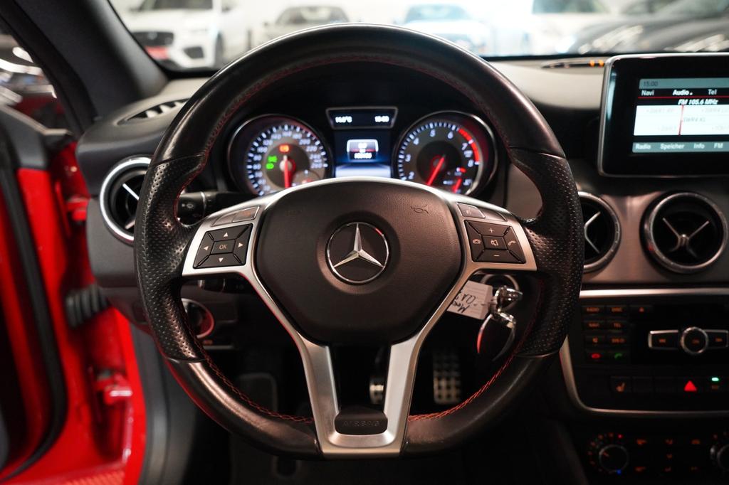 Mercedes-Benz CLA 200