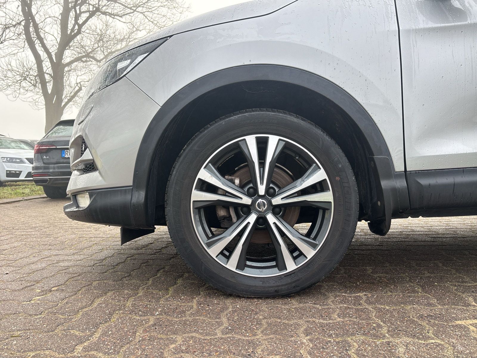 Fahrzeugabbildung Nissan Qashqai 1,6 DIG-T N-Connecta AHK beh.FS