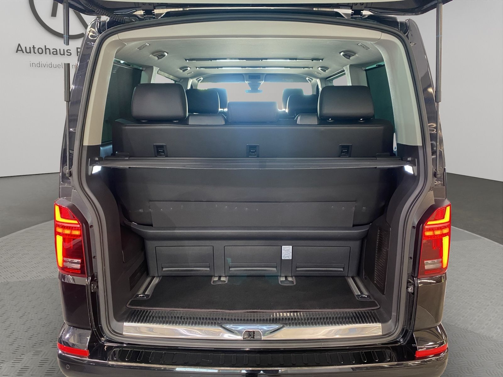 Volkswagen T6.1 Multivan 2.0 TDI DSG Comfortline KR foto 13