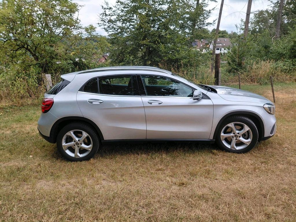 Image of Mercedes-Benz GLA 220