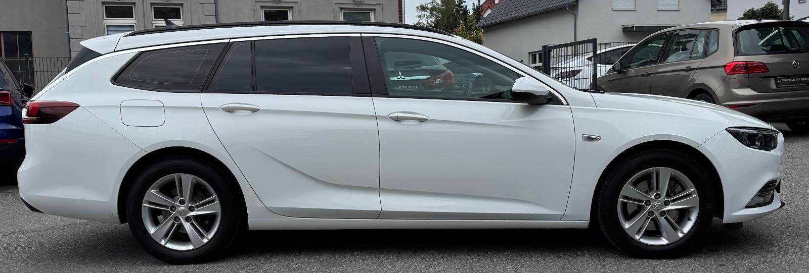 Opel Insignia B ST Business Edition AUT+SHZ+BT+RK+AHK