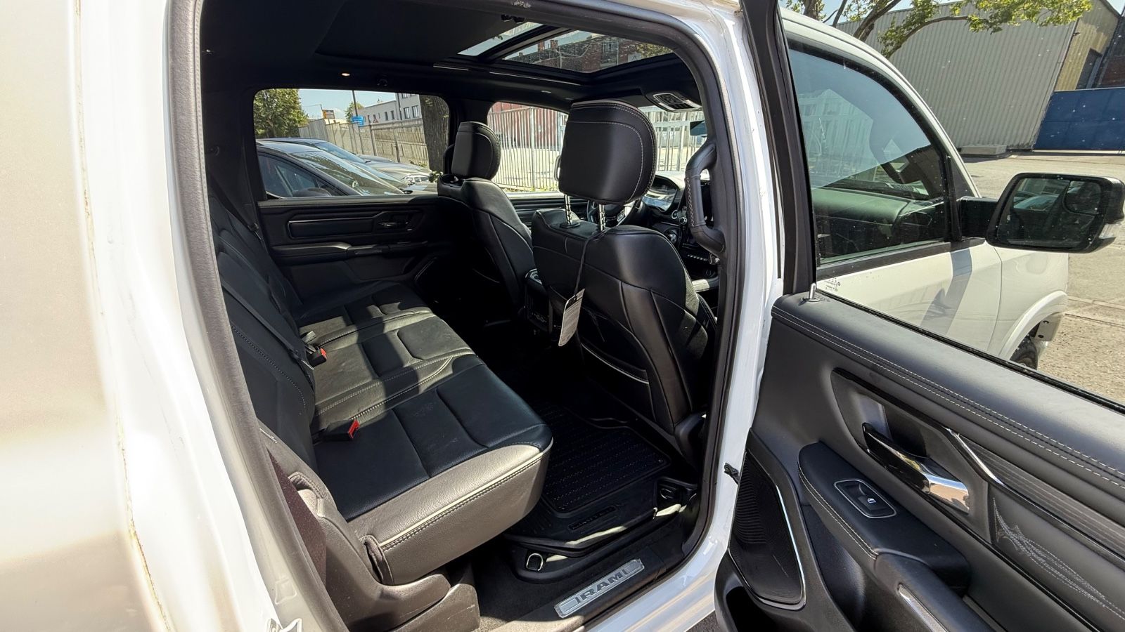 Fahrzeugabbildung Dodge RAM Limited Night Edition RAM BOX