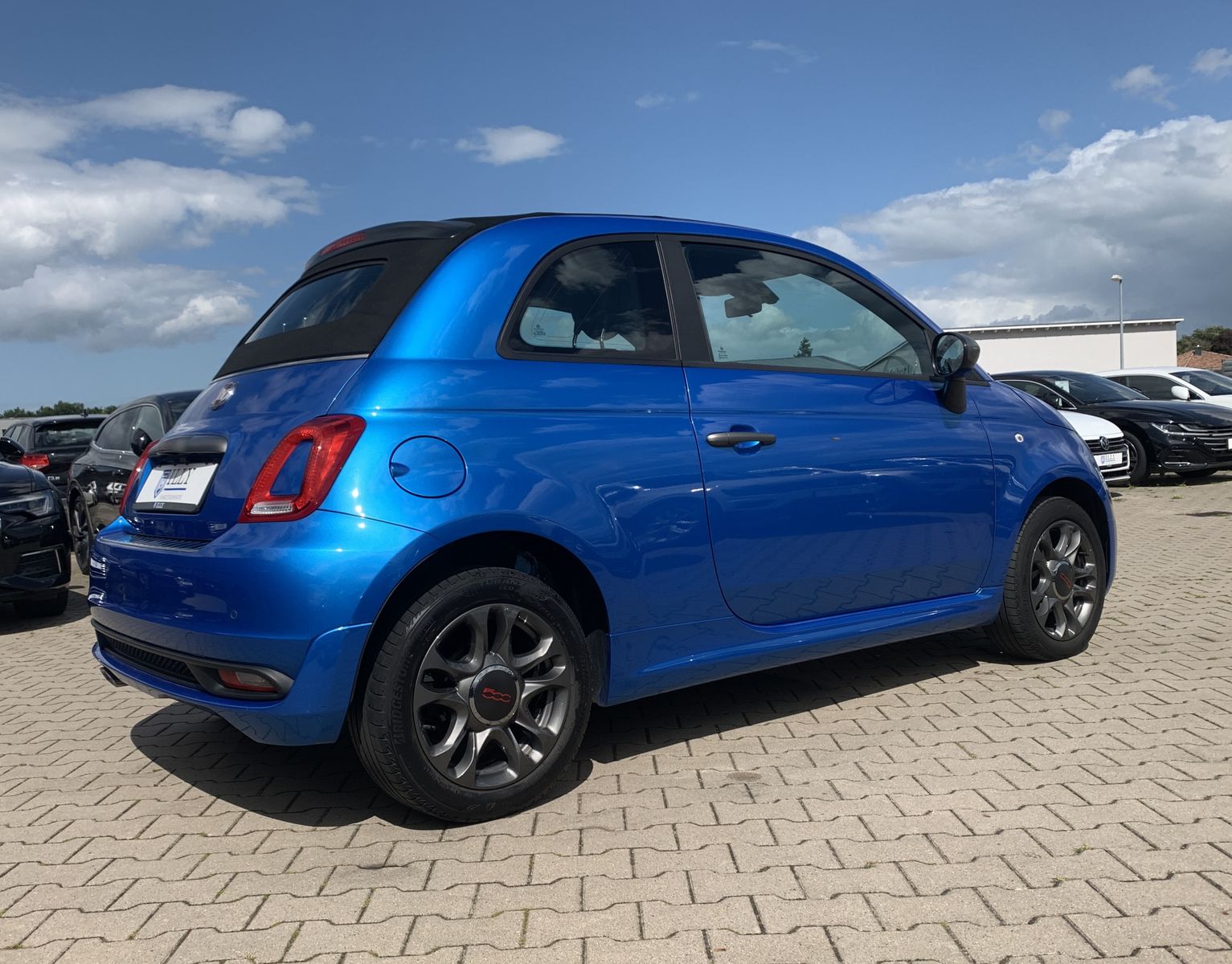 Fahrzeugabbildung Fiat 500C 1.2*Sport*LED*Temp*Klima*CarPlay*PDC*