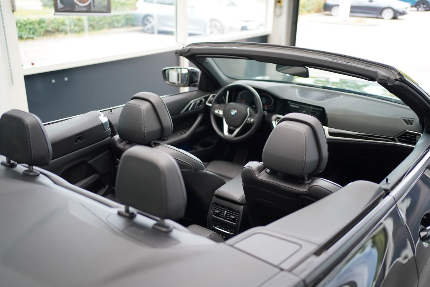 Fahrzeugabbildung BMW 420i Cabrio Open-Air Paket+DrivingAssist+Laserli