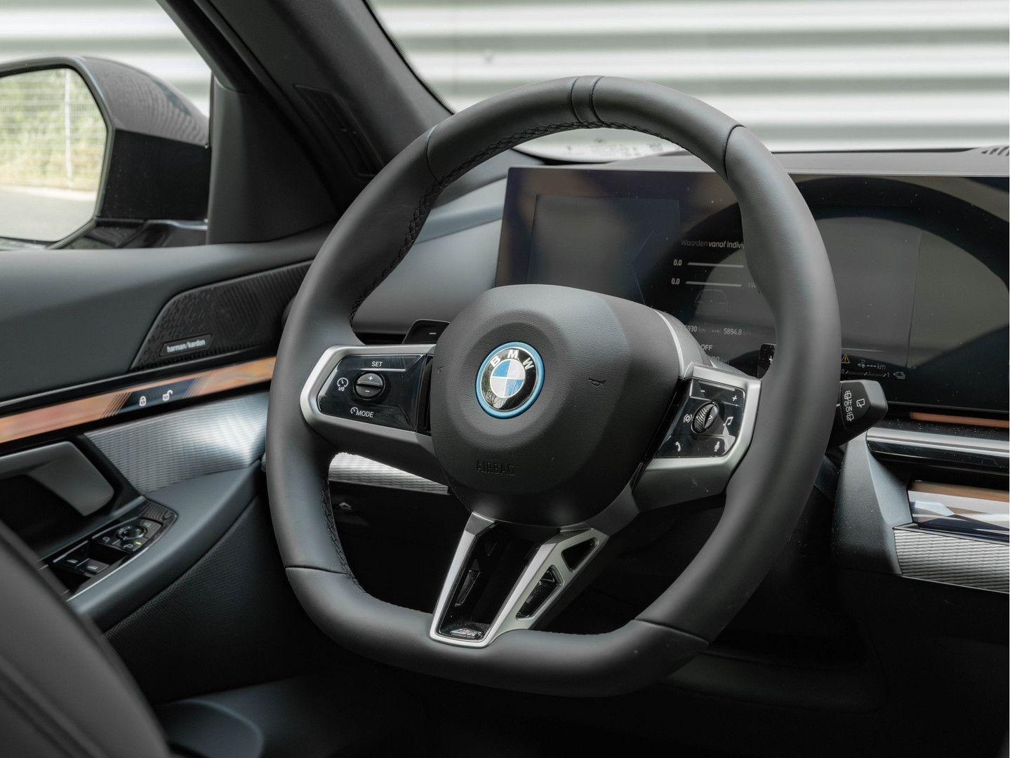 BMW 530 5-serie Touring 530e M-Sport Pro - Pano - AH