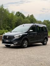 Dacia Dokker Stepway KAMERA/NAVI/PDC/KLIMA/DAB Radio - Dacia Dokker mit Benzin-Antrieb: Kleinbus