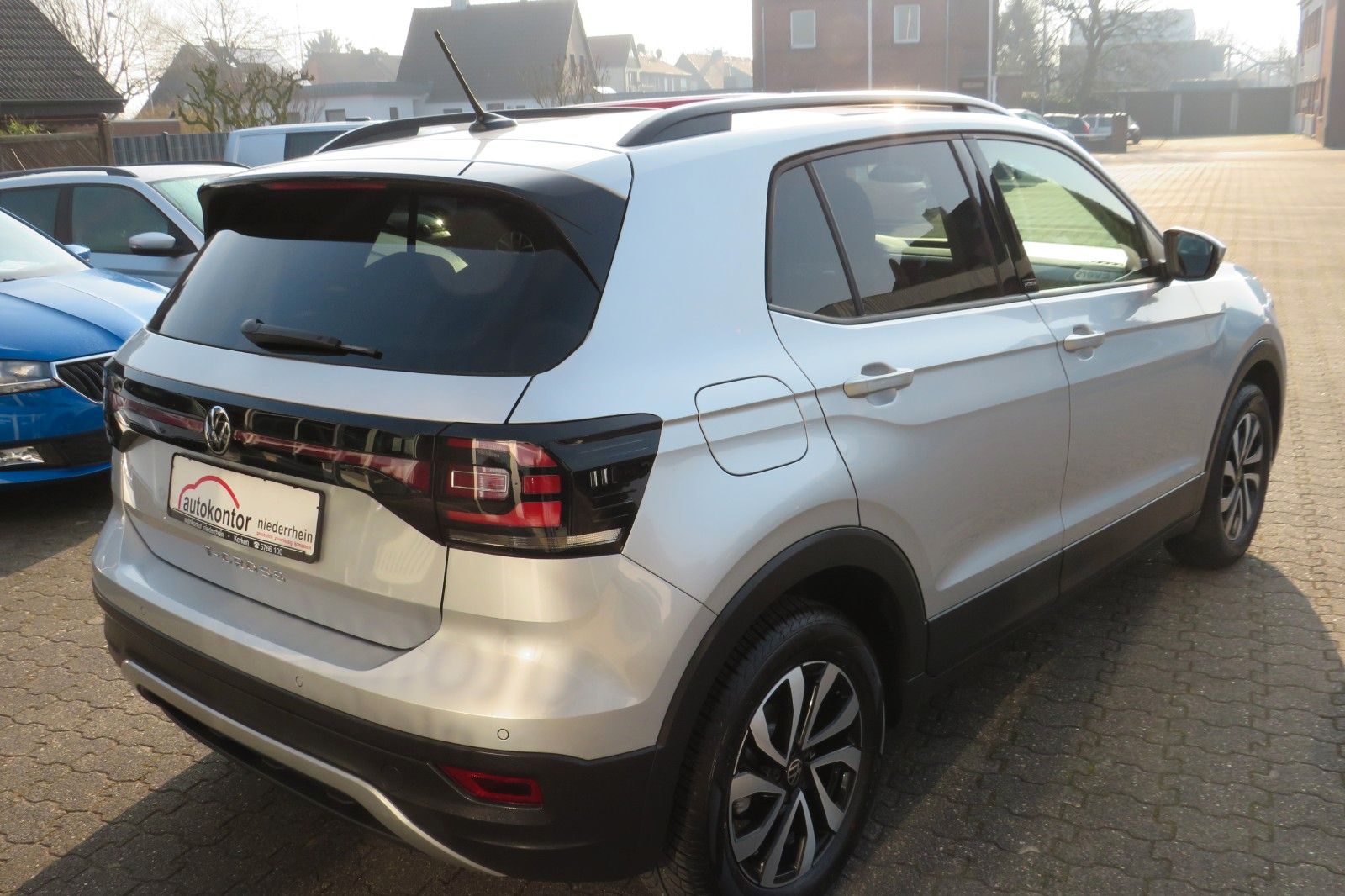 Fahrzeugabbildung Volkswagen T-Cross Active ACC NAVI APP GJ SITZH. PDC 1HD