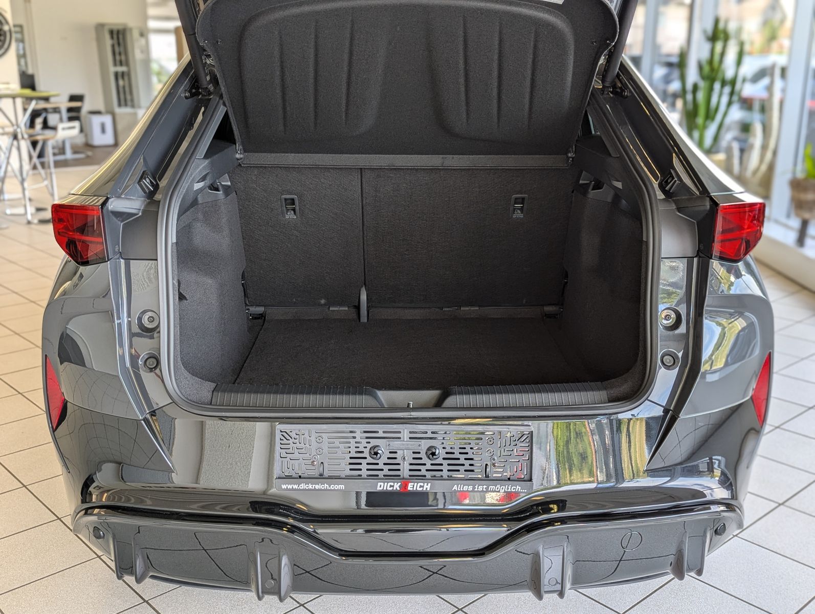 CUPRA Tavascan 210 kW Endura Drive-Pack 82kwh Navi-15" - Image 16