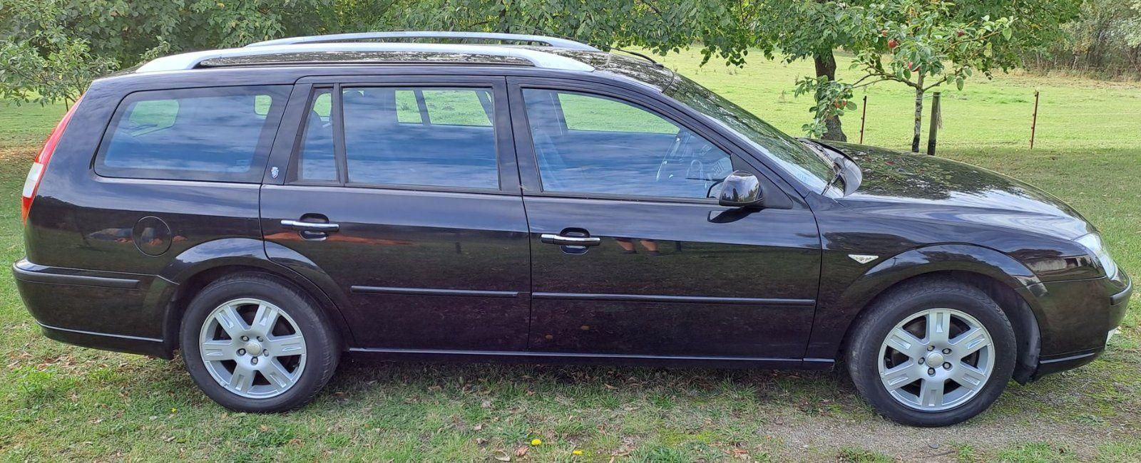 Ford Mondeo 2005 — rear view