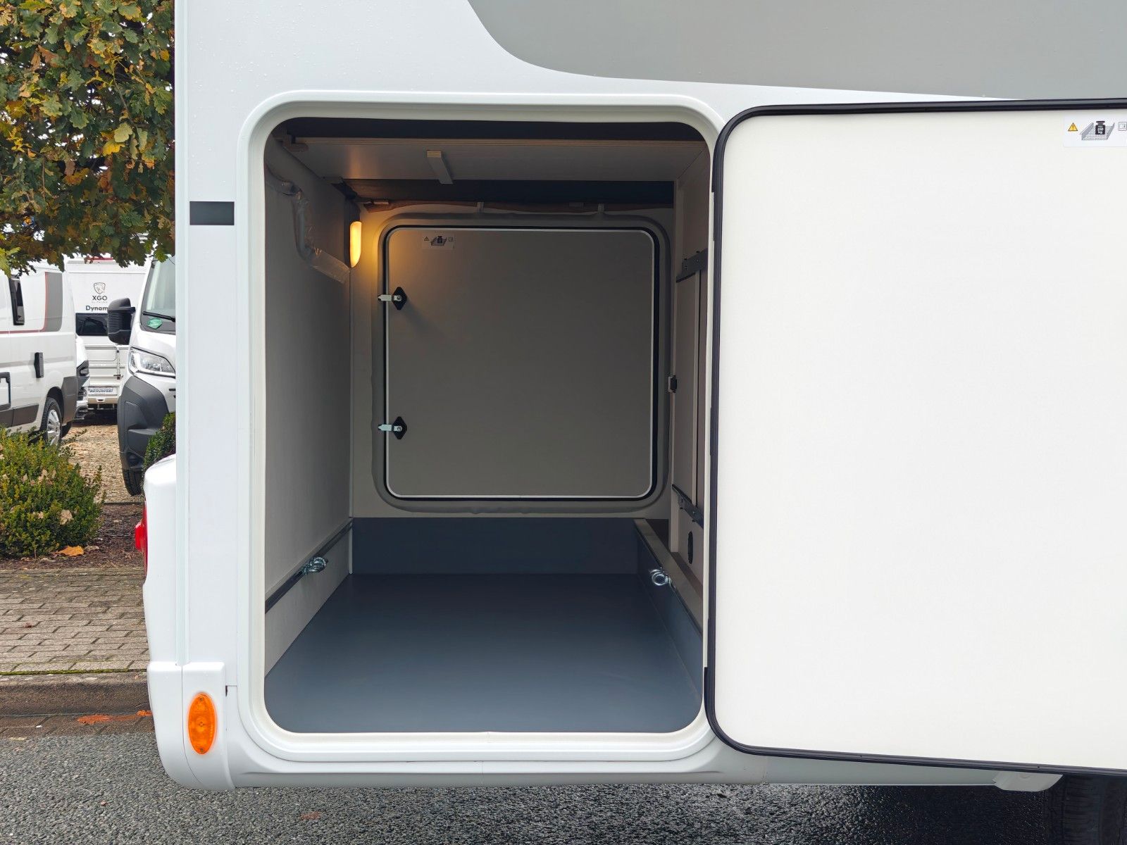 Fahrzeugabbildung LMC Tracer 690 EL - Chassis Design, 140PS, MJ2026! -