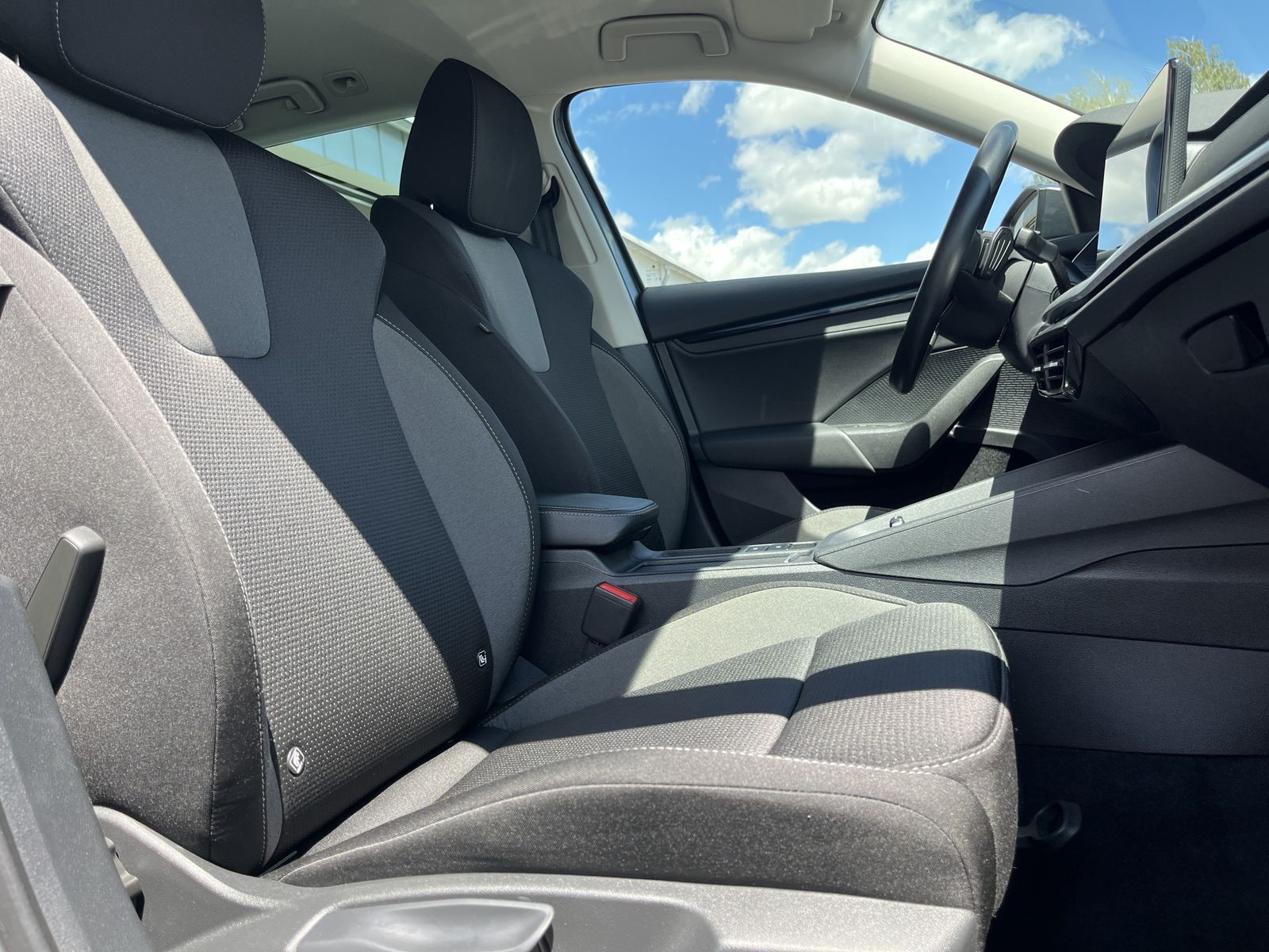 Skoda Octavia Combi 2.0 TDI 4x4 DSG Blackline m.2 foto 15