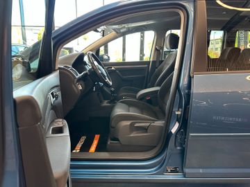 MYAUTOCENTER – Gebraucht- und Jahreswagen mit Werkstattservice in Pfaffenhofen Volkswagen Touran*7-Sitzer*TEMPO*2ZONEN*SitzHZ*PDC*TÜV 528