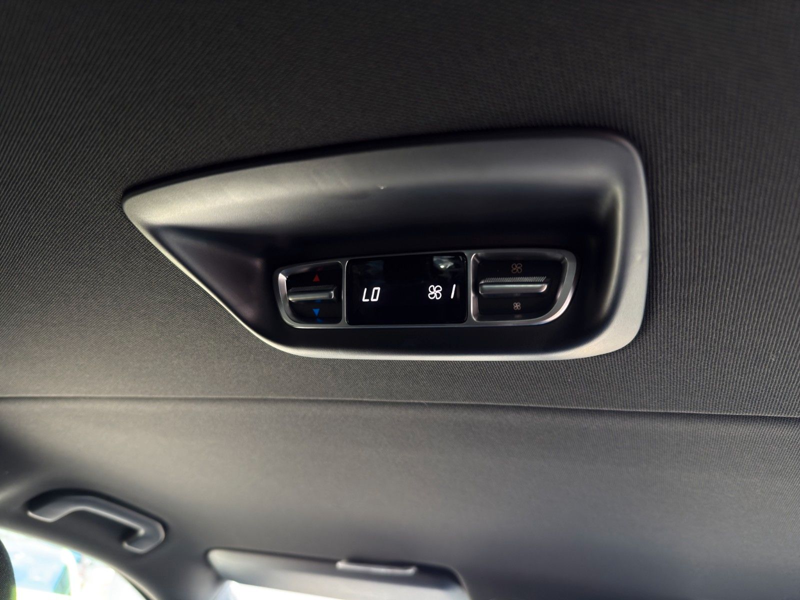 Fahrzeugabbildung Mercedes-Benz V 250*Kamera*3-Zonen*LED*Spurhalteass*Tempo*SHZ*