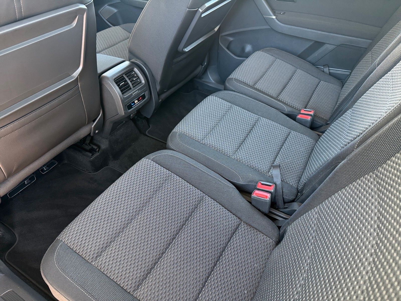 Fahrzeugabbildung Volkswagen Touran Comfortline 2.0 TDI