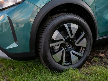Opel Frontera GS 1.2 107 kW Kamera Navi 7-Sitzer