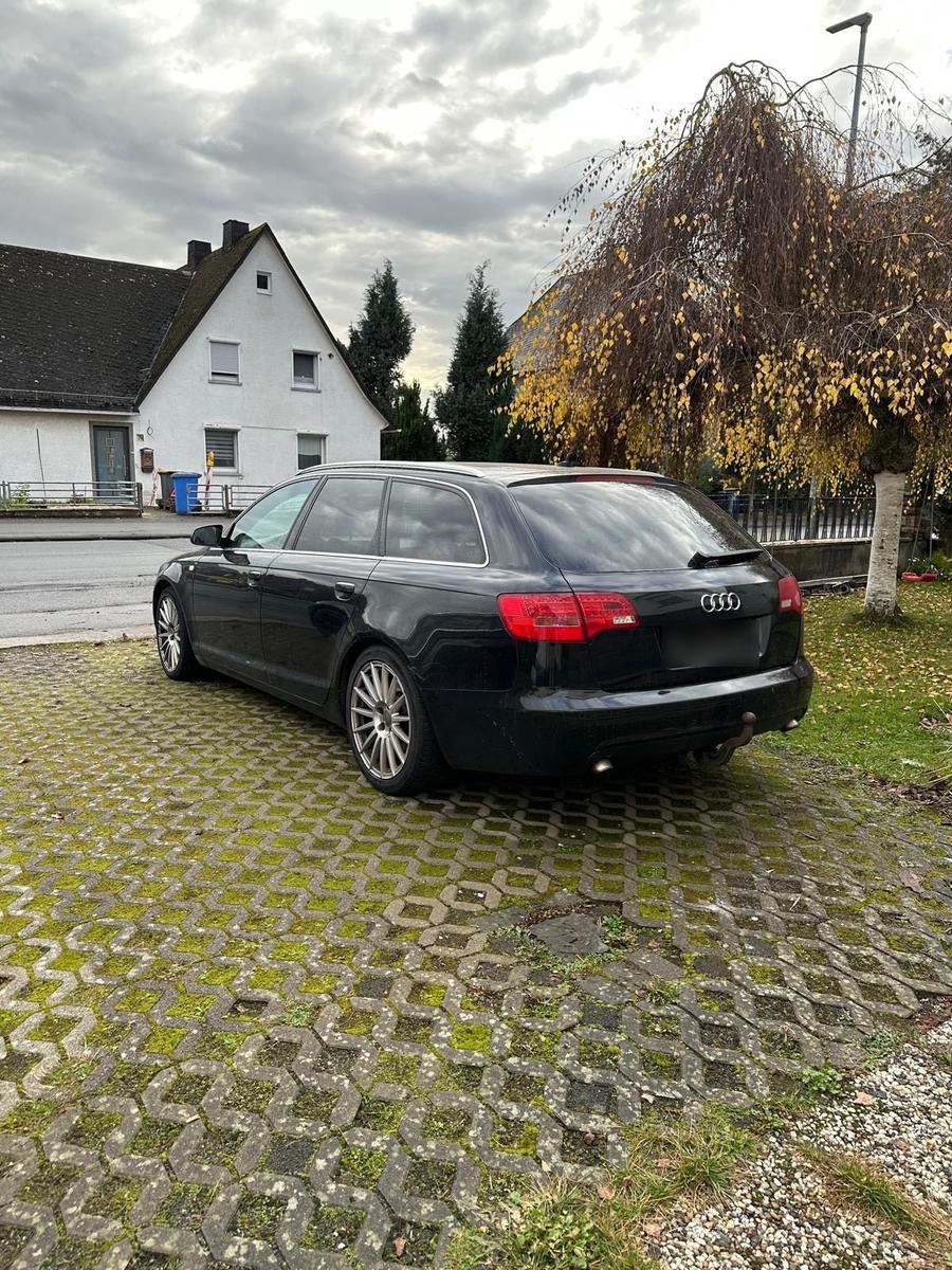 Audi Quattro 2007 — вигляд ззаду