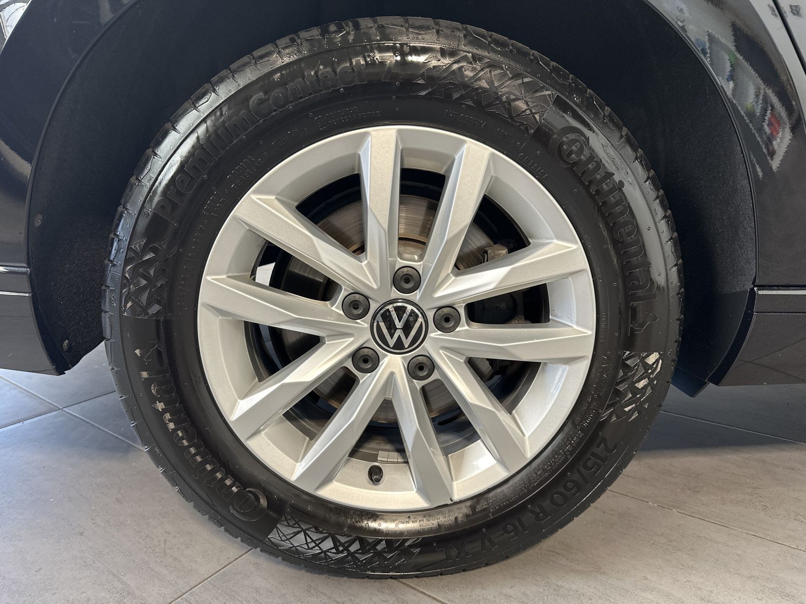 Fahrzeugabbildung Volkswagen Passat Variant Business NAV+LED+CARPLAY+KAMERA