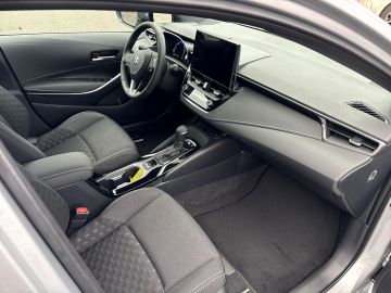 Bild 13 Suzuki Swace 1.8 Hybrid Comfort+ Navi Digitales Cockpit