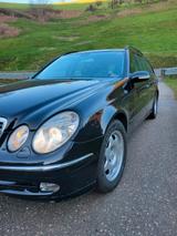 Mercedes-Benz Mercedes Benz E320 Avantgarde - Mercedes-Benz E 320 mit Benzin-Antrieb: Kombi