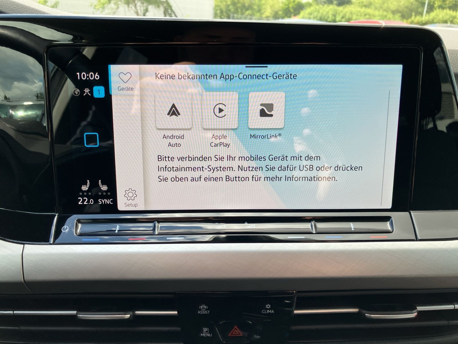 Fahrzeugabbildung Volkswagen Golf VIII Variant TDI Life DSG LED Navi ACC AHK