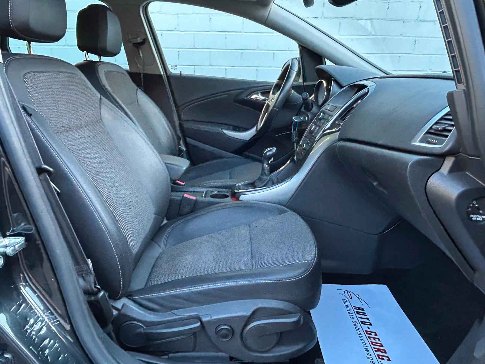 Opel Astra 2014 — photo 9