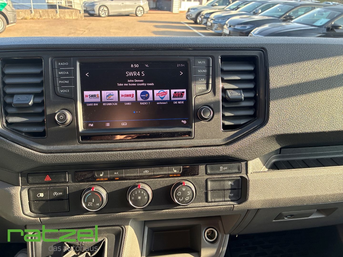 Fahrzeugabbildung Volkswagen Crafter mittellang Hochdach FWD 35 Kasten 2.0 SH