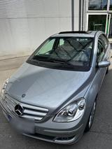 Mercedes-Benz Mercedes Benz B 150 - Mercedes-Benz B 150 von privat