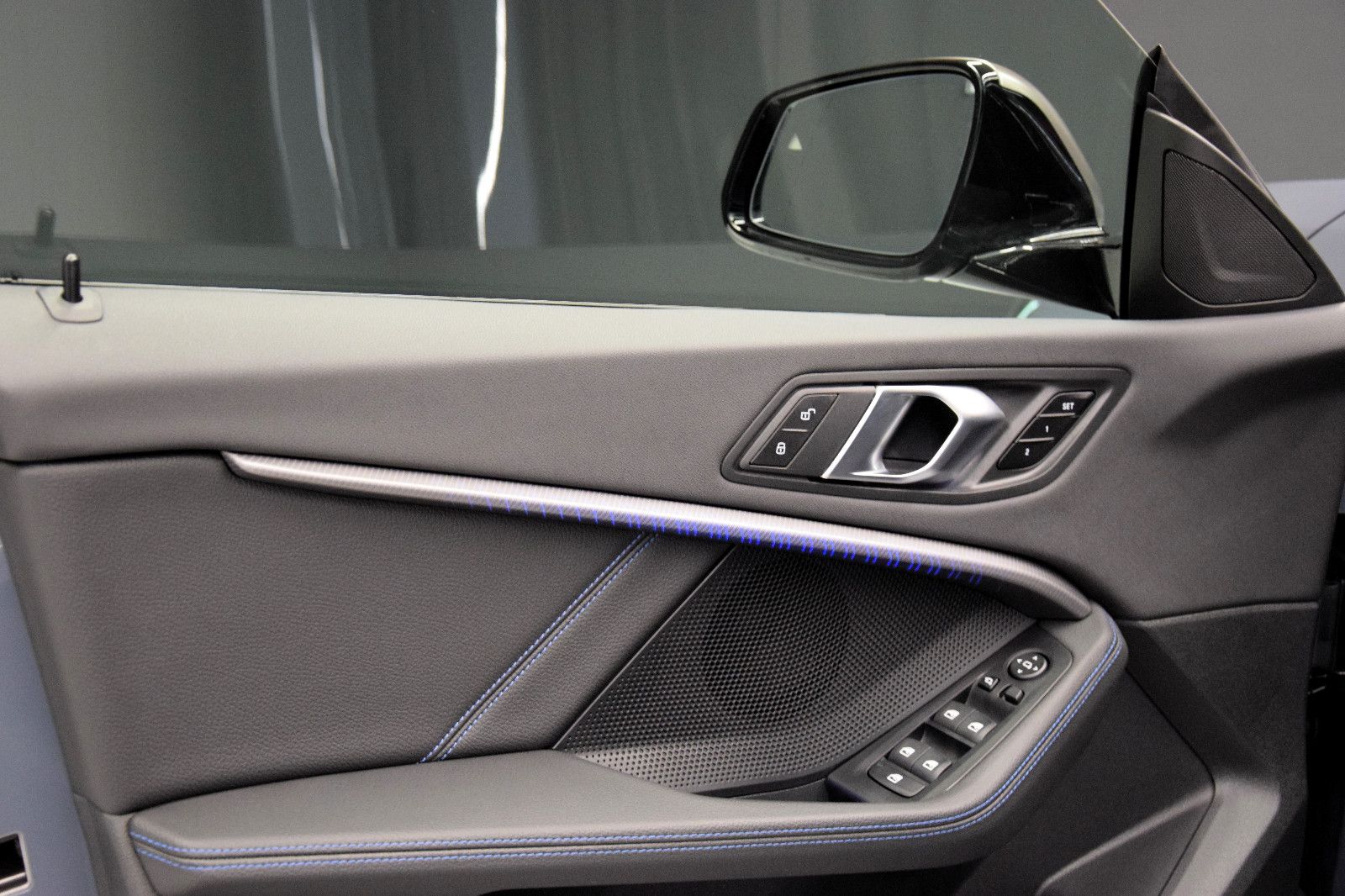 Fahrzeugabbildung BMW M235 i xDrive Gran Coupe Pano LED Memory ACC