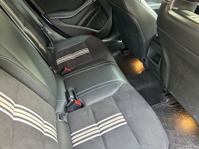 Fahrzeugabbildung Mercedes-Benz CLA 200 Shooting Brake Aut. AMG-Line+LED+Kamera+