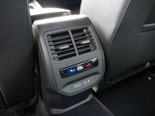 Leon 1.5 TSI MEMORY PDC KAMERA NAVI ACC LED