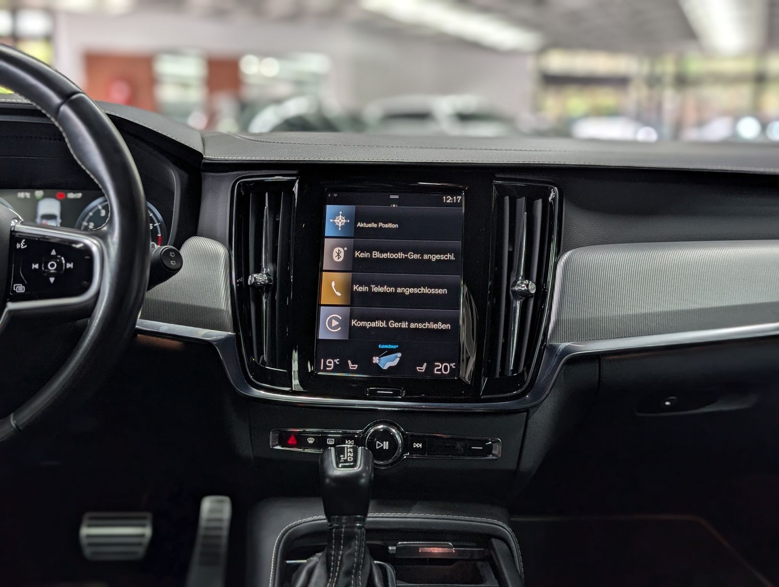 Fahrzeugabbildung Volvo V90 R Design VIRT MEMO KAM SHZ LEDER LED APP 19"