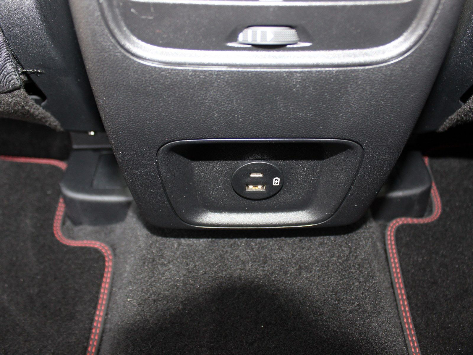 Fahrzeugabbildung Ford Kuga Plug-In Hybrid ST-Line 2,5 Duratec