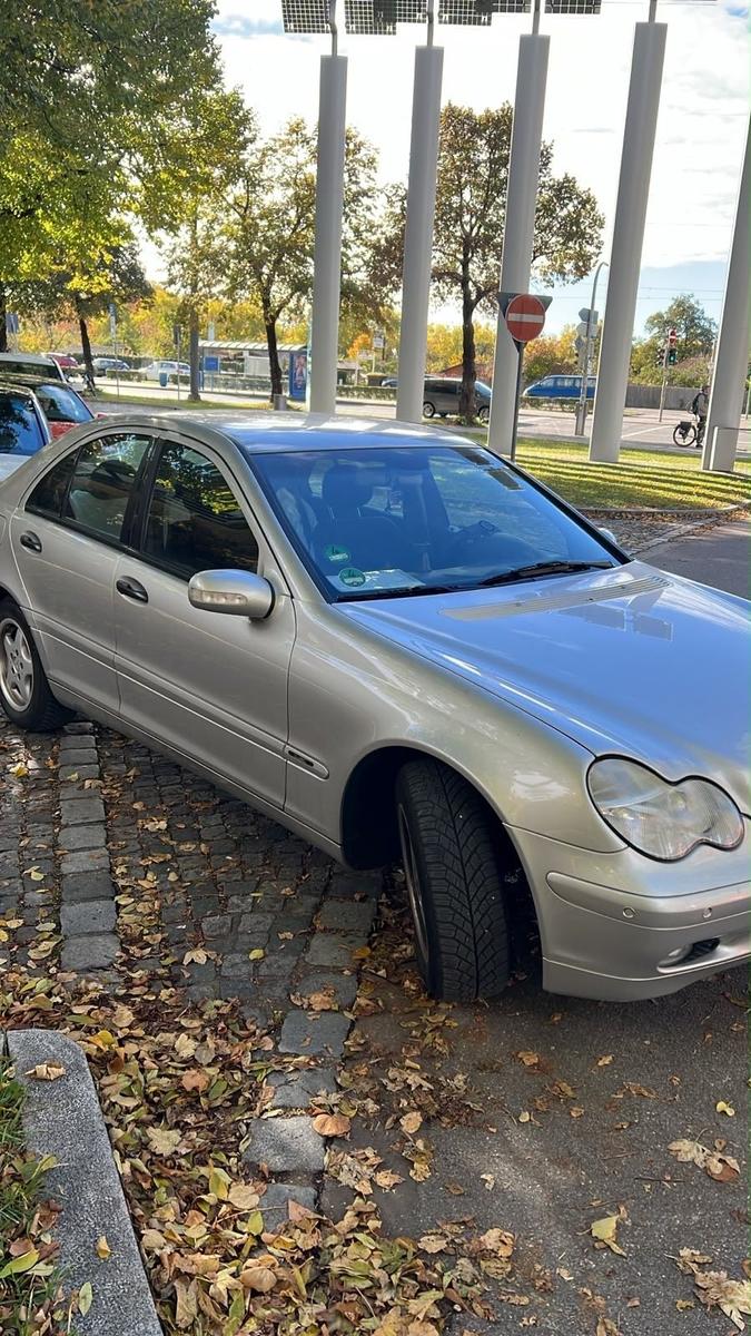 Mercedes-Benz C 180