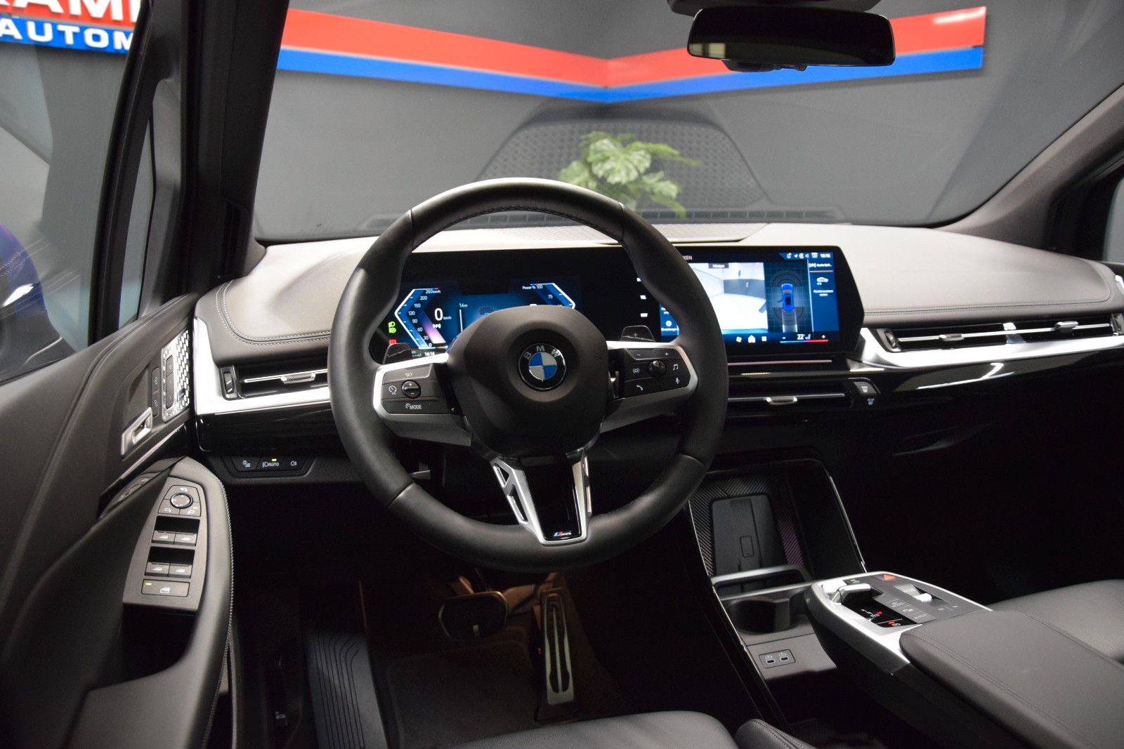 Fahrzeugabbildung BMW 218 i  Active Tourer M Sport Pano ACC Leder H&k