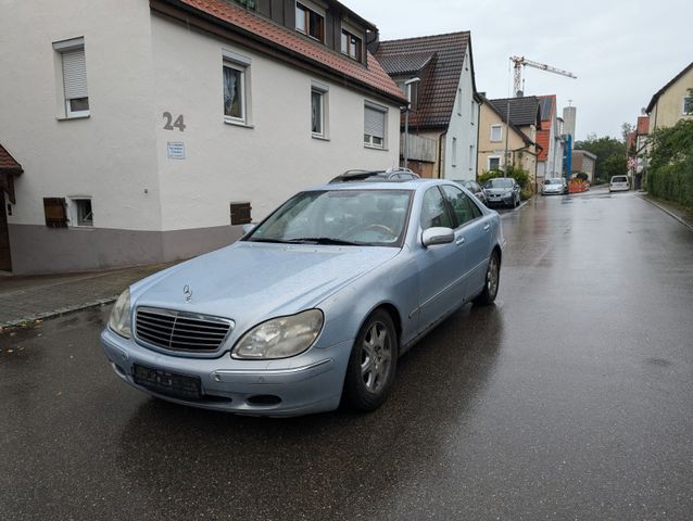 Mercedes-Benz S 320 -