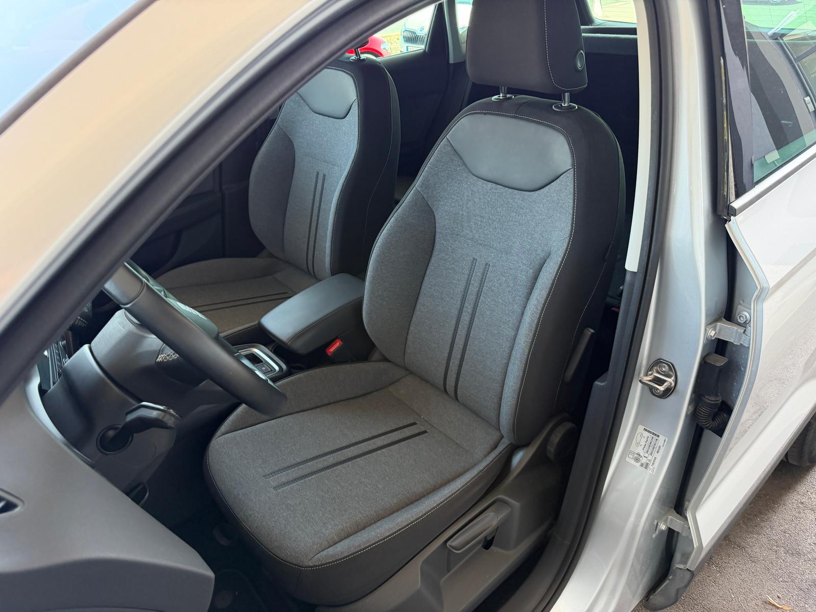 Seat ATECA STYLE 1.5 TSI DSG NAVI SHZ PDC CARPLAY LED
