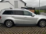 Mercedes-Benz GL 500 4MATIC Grand Edition Grand Edition - Mercedes-Benz GL 500 mit Benzin-Antrieb