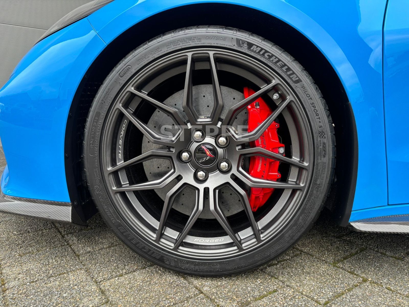 Corvette C8 E-Ray 6,2 3LZ Coupe Europamodell