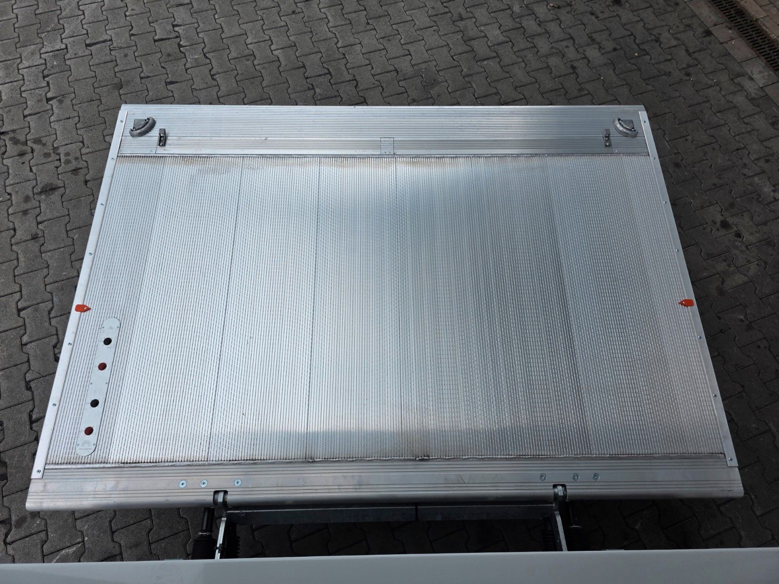 Fahrzeugabbildung Iveco Eurocargo ML75E19/P LBW 1.000kg 3 Sitze Klima