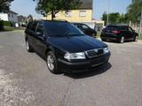 Skoda Octavia Combi Tour 1,6 l   ,Klima, Alufelgen, - Skoda Octavia aus 2010: Tour