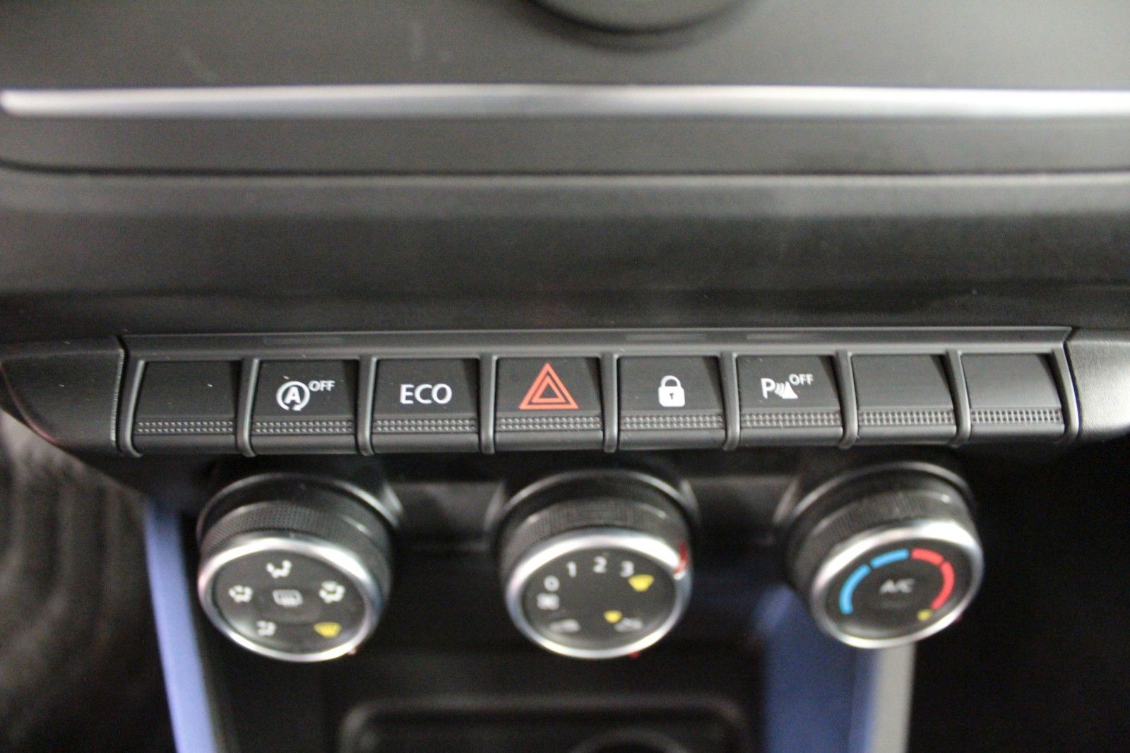 Fahrzeugabbildung Dacia Duster Tce100 Comfort 2WD*AHK*