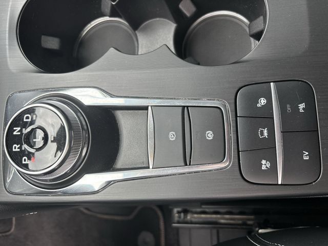 Fahrzeugabbildung Ford Kuga 2,5 PHEV Vignale #Navi #Winterpaket #Leder